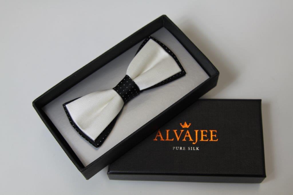 Sergio 8  -  Black/White  -  Bow