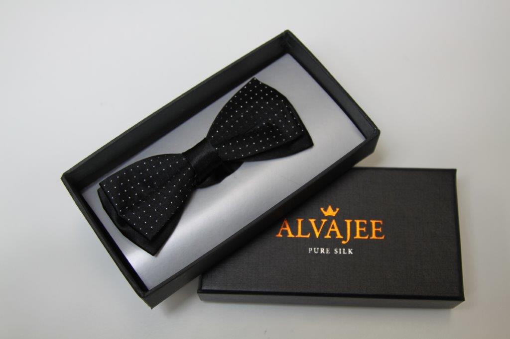 Sergio 11  -  Contrast Black Dot  -  Bow