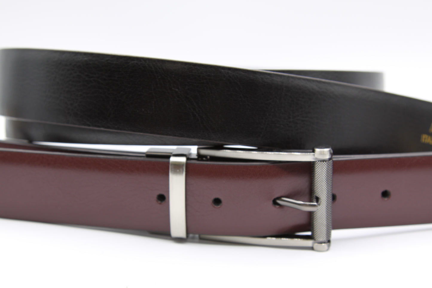 17841104 - Italian Leather Belt - Reversible Black/Burgundy